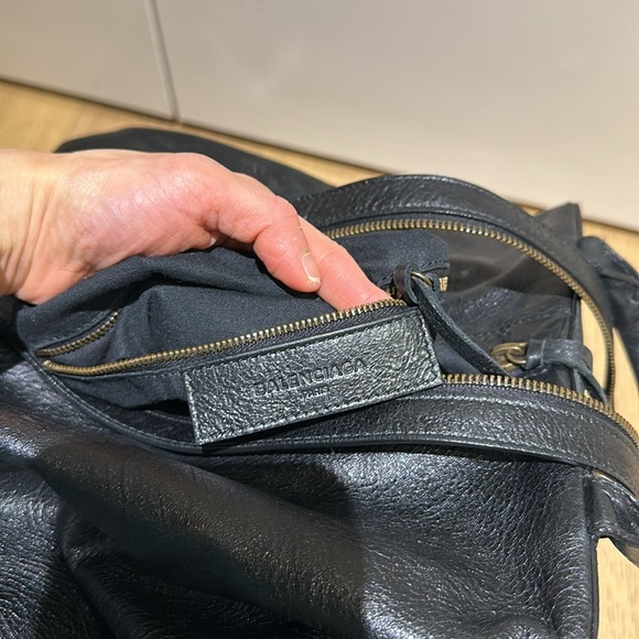authentic Balenciaga three way versatile shoulder, top handle, backpack - Picture 6 of 7